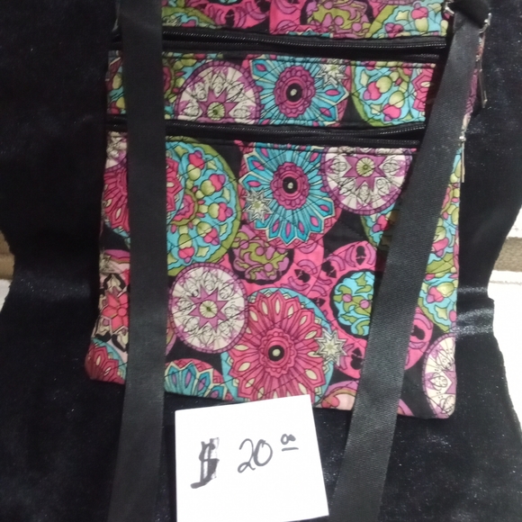 Purses and bags - Picture 7 of 13